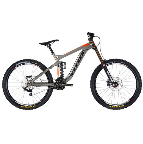 Vitus Bikes Dominer DH Suspension Bike 2015